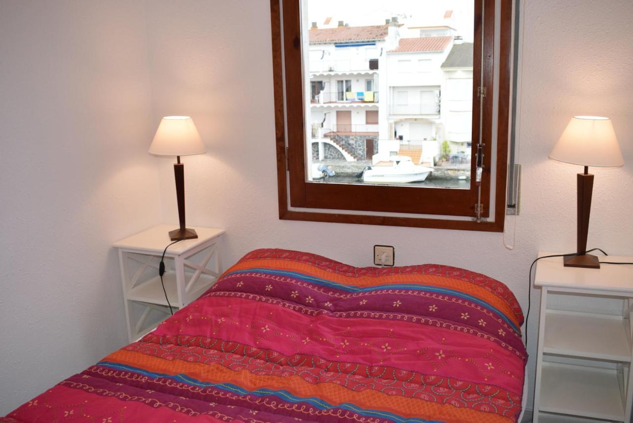 Apartamento con bonitas vistas al canal ref 337 Empuriabrava Bagian luar foto